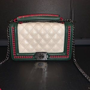 Medium sized crossbody handbag